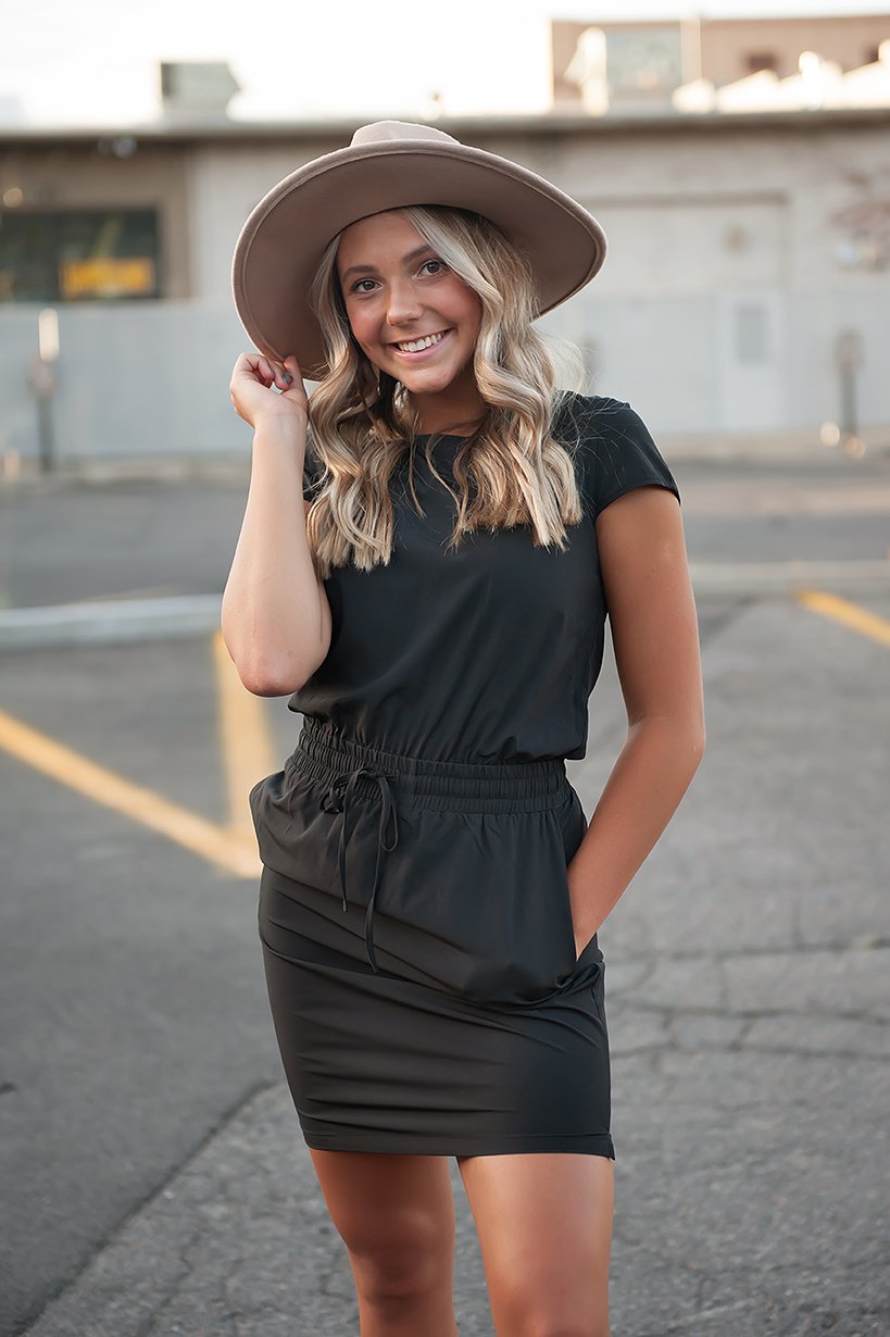 Women's lightweight black Downtown dress with pockets
