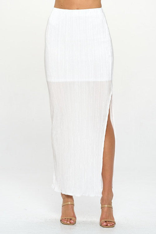 Close-up of plisse fabric and slit seam