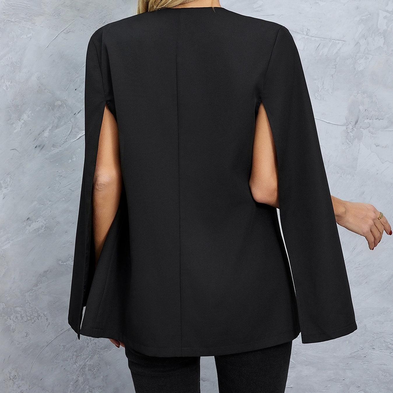 Stylish Fall Jacket with Slit Sleeves – Sleeveless Design