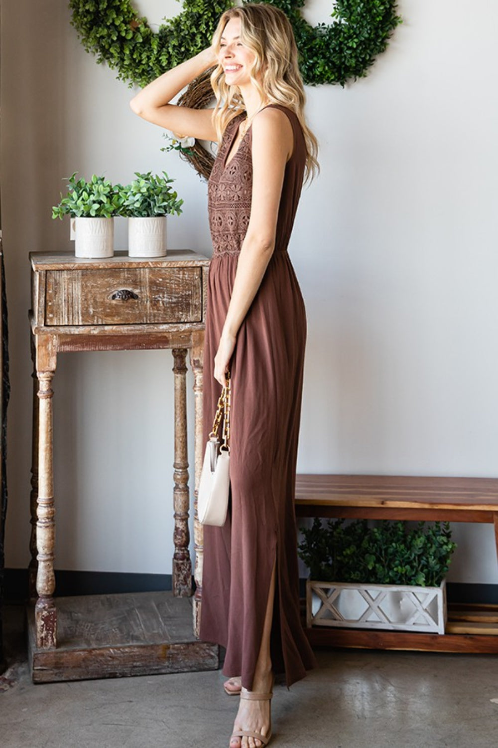 Side slit detail on chic sleeveless summer jumpsuit