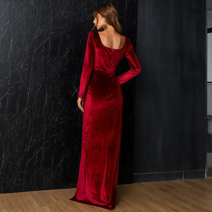 Side view of Joline velvet dress – flattering silhouette and soft fabric
