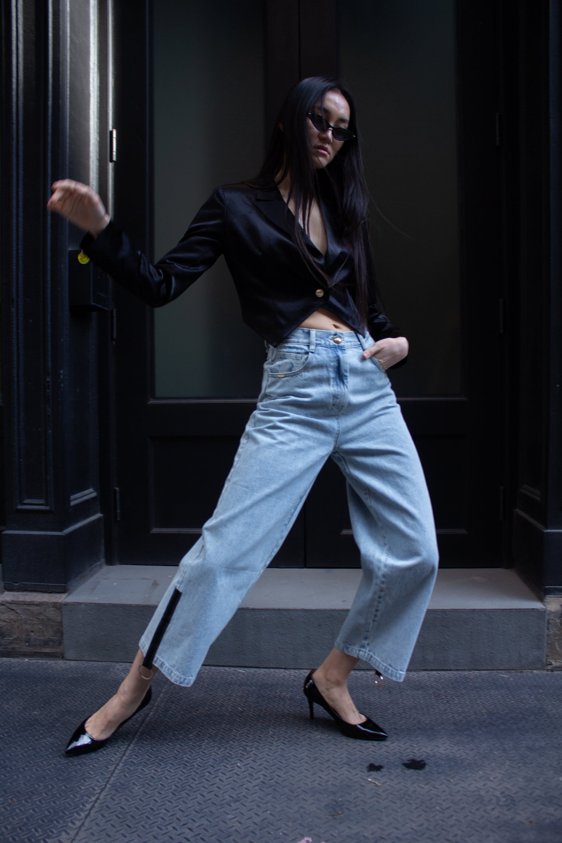 Model wearing Demi straight cut jeans – regular fit mid-weight denim
