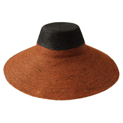 Natural jute straw texture close-up – RIRI DUO sun hat
