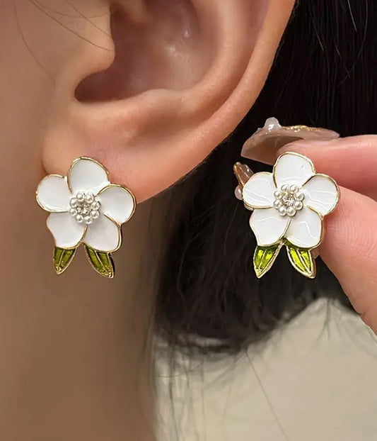 Epoxy flower earrings in shimmering SL color