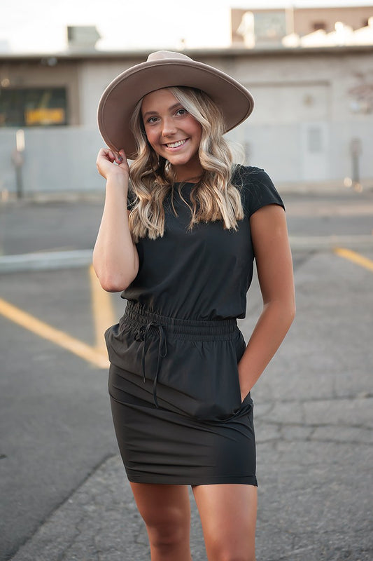 Women's lightweight black Downtown dress with pockets